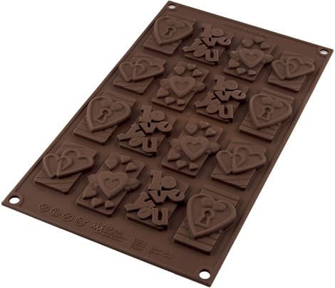 Choco Tags in Love Silikomart – Stampo in Silicone per 16 Cioccolatini, Etichette o Contrassegni a Tema Amore