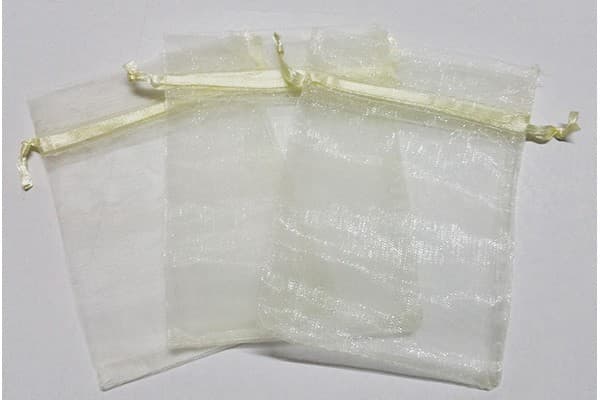 10 Sacchetti in organza per confetti Avorio