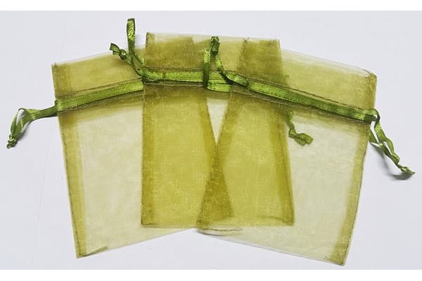 10 Sacchetti Verde Oliva in organza per confetti