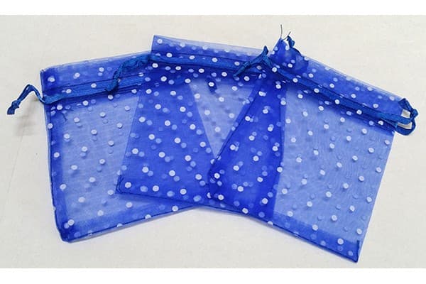 10 Sacchetti in organza blu pois per confetti